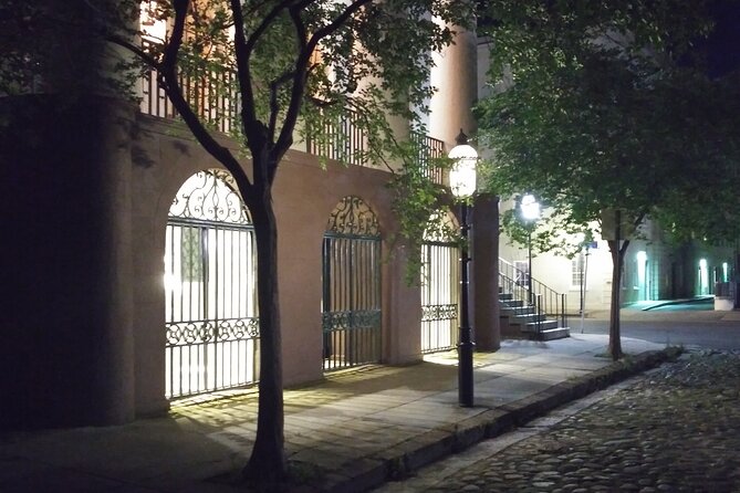 Charleston Dark History & Ghost Tour With Adam - Guides Expertise and Overall Satisfaction