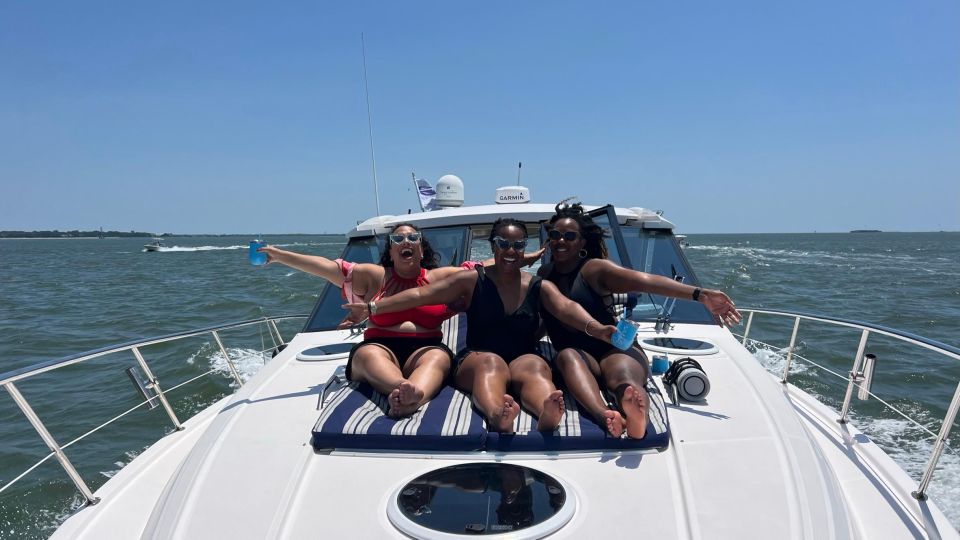 Charleston: Private Luxury Yacht Charter - Booking and Inclusions