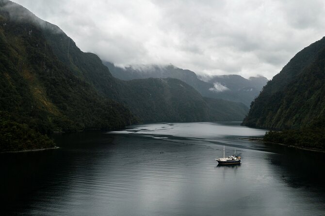 Doubtful Sound Overnight Cruise - Service Excellence by Real Journeys