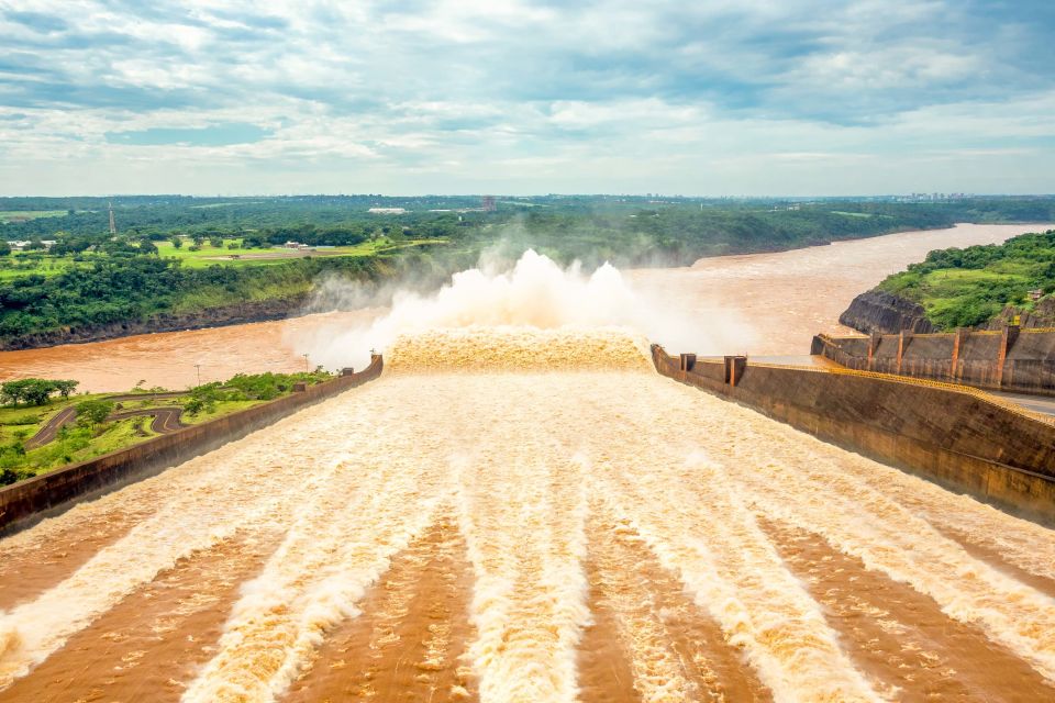 From Puerto Iguazu: Itaipu Dam Tour With Entrance Ticket - Tour Logistics