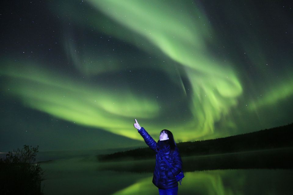 From Yellowknife: Northern Lights Bus Tour With Photos - Review Summary and Recommendations