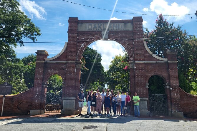 Grant Park Food and Cemetery Tour - Accessibility and Recommendations