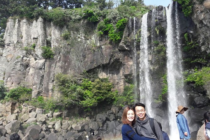 Jeju Island Private Taxi Tour - Waterfalls & Oedolgae & Jusangjeoli - Contact & Support