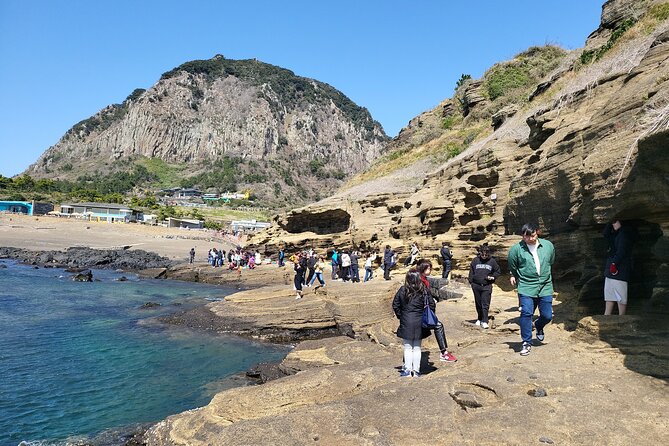 Jeju West Island Bus(Or Taxi )Tour Included Lunch & Entrance Fee - Transportation Options