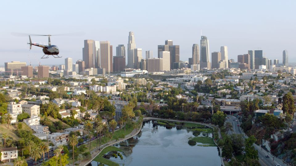 Los Angeles: Downtown Landing Helicopter Tour - Date Availability