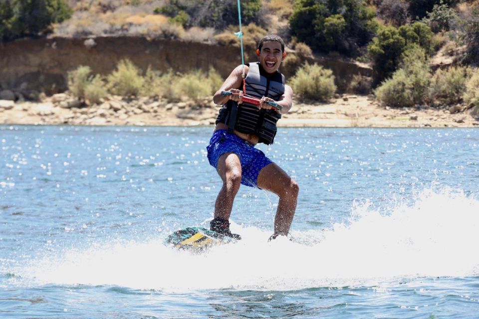 Los Angeles: Wakeboarding, Wakesurfing and Tubing - Professional Instruction
