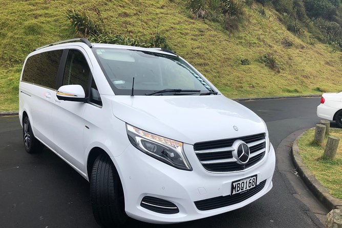 Luxury Airport Transfers in Auckland - Driver and Vehicle Details