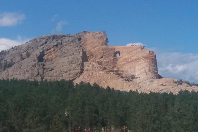 Mount Rushmore and Black Hills Tour With Two Meals and a Music Variety Show - Meal Inclusions