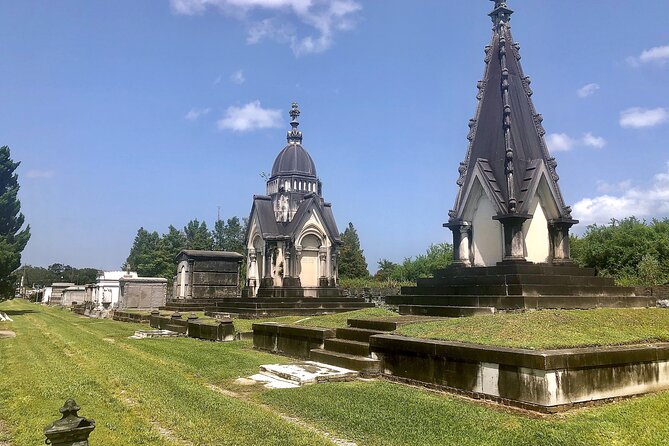 New Orleans Cemetery Walking Tour - Safety and Etiquette