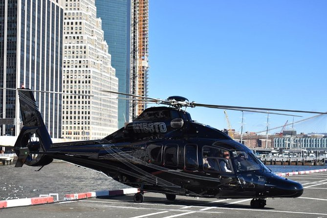 New York Helicopter Tour: Manhattan, Brooklyn and Staten Island - Seating Arrangements and Models