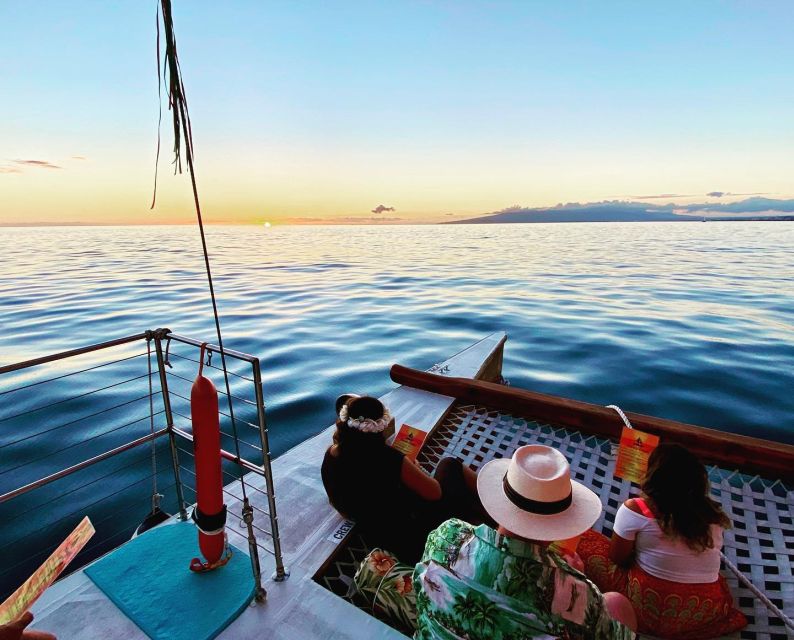 Oahu: Traditional Canoe Sunset Cruise With Dinner - Tour Highlights