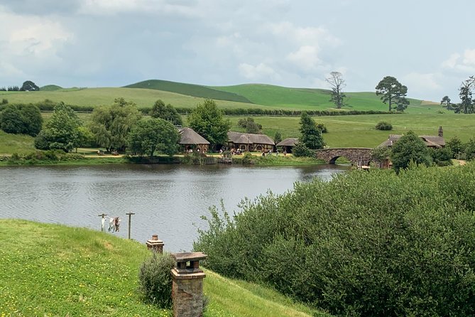 Private Luxury Tour to Hobbiton Movie Set & Waitimo Glowworm Cave - Customer Support and Inquiries