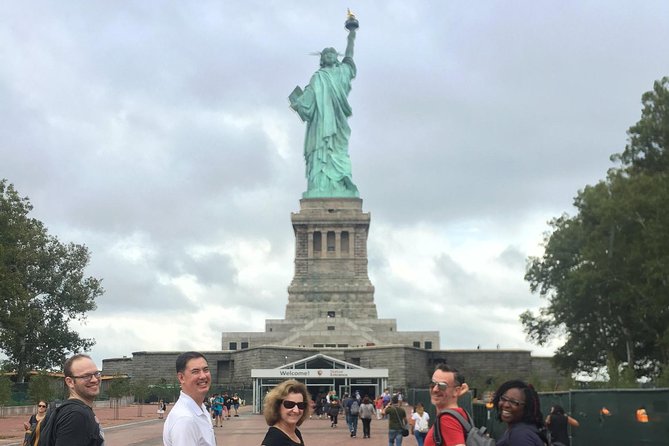 Private Statue of Liberty and Ellis Island Tour - Background