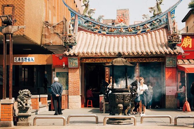 Private Walking Tour in Taipeis Vintage Dadaocheng - Pricing and Booking Information