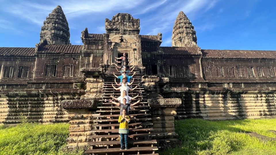 Siem Reap: Angkor Wat Sunrise Small-Group Tour - Location Information and Details