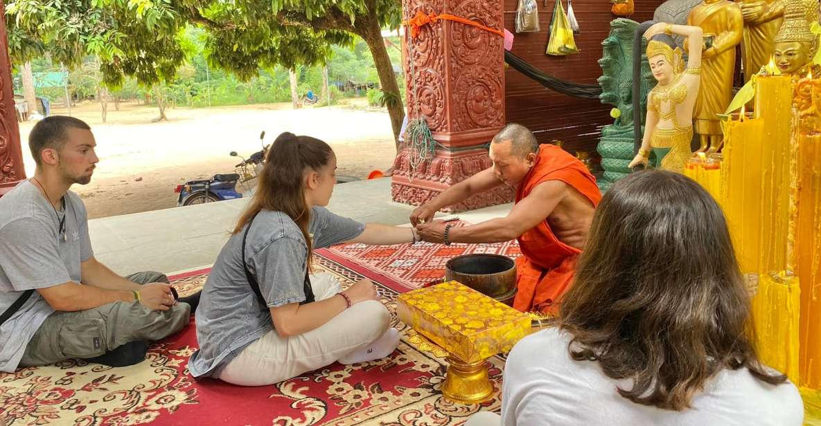 Siem Reap: Buddhist Monastery With Monks Water Blessing - Participant Reviews