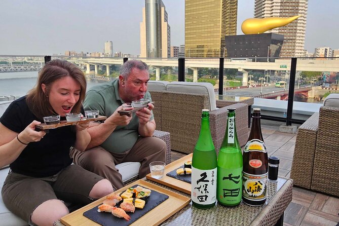 Sushi Making Experience Japanese Sake Drinking Set in Tokyo