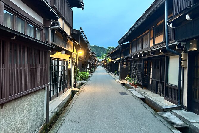 Takayama Night Tour With Local Meal and Drinks - Meet Your Guide