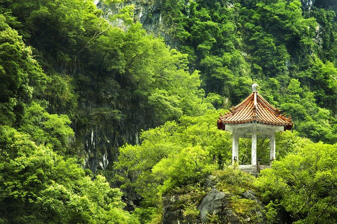 Taroko Delight: Private Car Tour to Spectacular Natural Wonders - Common questions