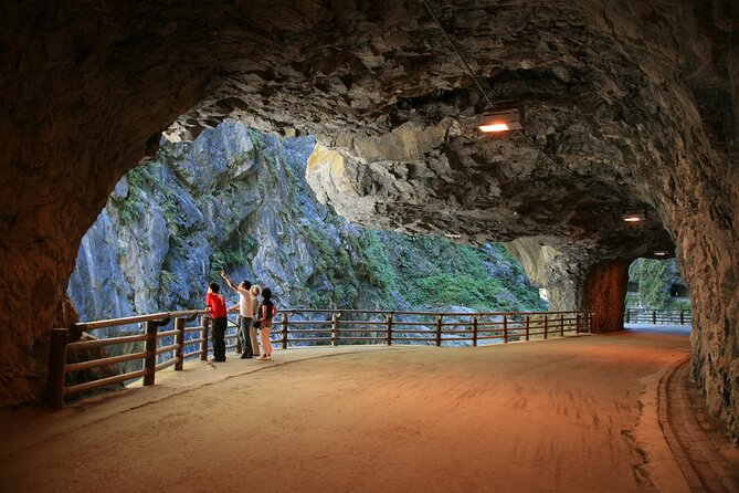 Taroko National Park Private Day Tour With English Guide - Meal Options