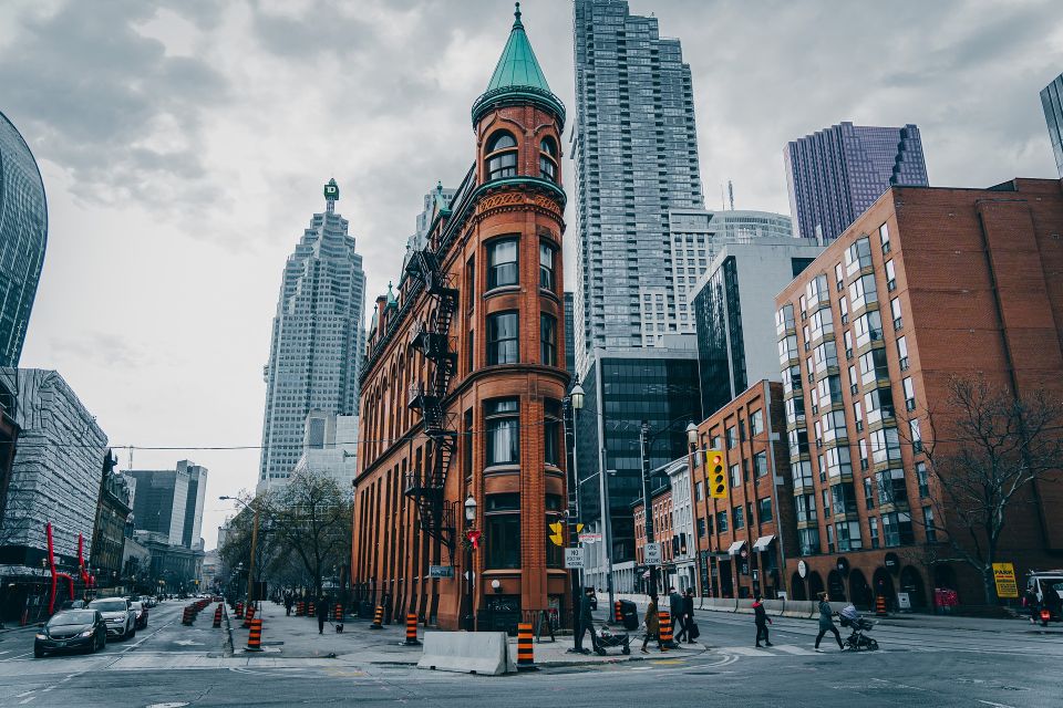 Toronto: Downtown City Landmarks Self-Guided Audio Tour - Key Points