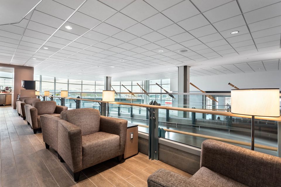 Vancouver International Airport (YVR): Premium Lounge Entry - Customer Reviews