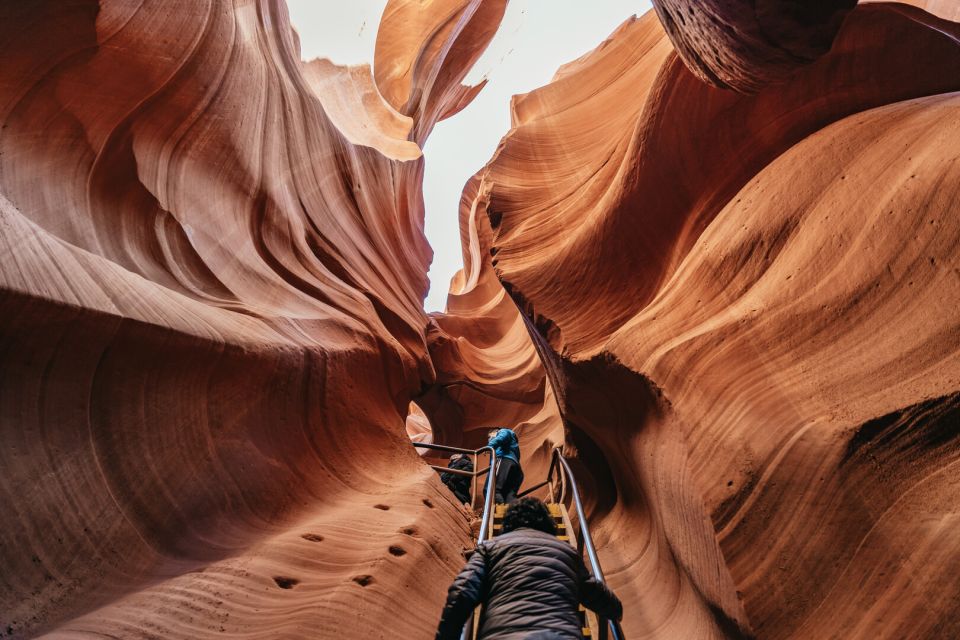 Vegas: Antelope Canyon & Horseshoe Bend Tour at Golden Hour - Participant Requirements & Recommendations