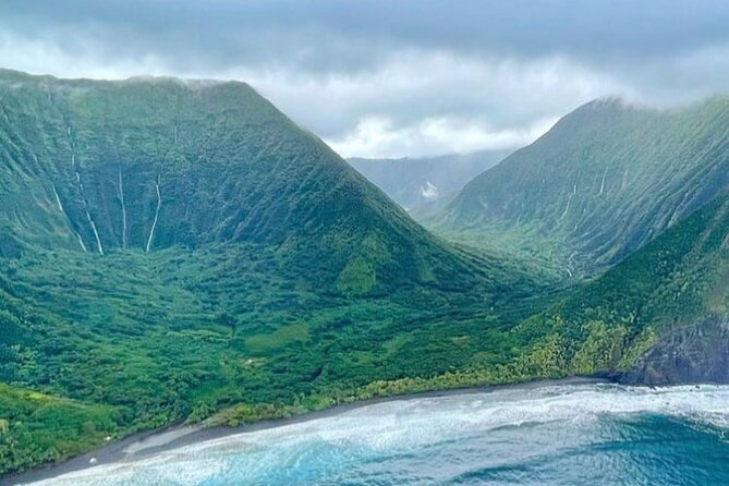 West Maui and Molokai 60-Minute Helicopter Tour - Pilot Performance & Tour Guide
