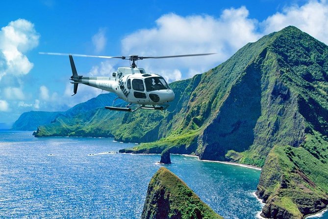 West Maui and Molokai Special 45-Minute Helicopter Tour - Tour Experience