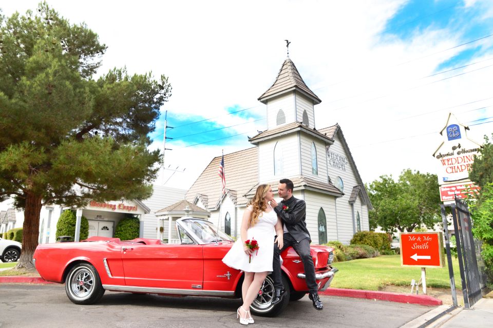 World-Famous Drive-Up Wedding in Las Vegas - Review Summary of the Wedding Experience