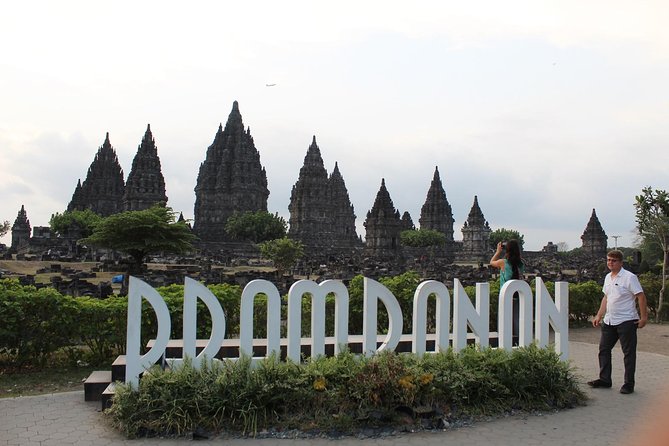 Yogyakarta Cultural Tour: Borobudur Temple, Prambanan Temple and Merapi Volcano - Traveler Reviews