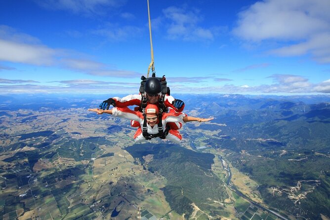 18,000ft Tandem Skydive Over Abel Tasman - Pricing and Additional Resources