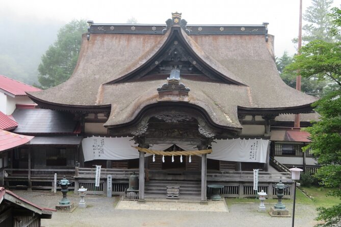 2-Day Private Guided Overnight Hike & Buddhist Temple Stay in Shichimenzan - Packing List