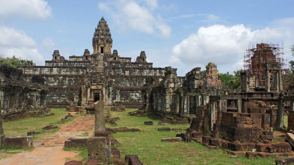 3-Day Angkor, Kompong Phluk & Roluos Temples Tour - Angkor Thom & Bayon Temples
