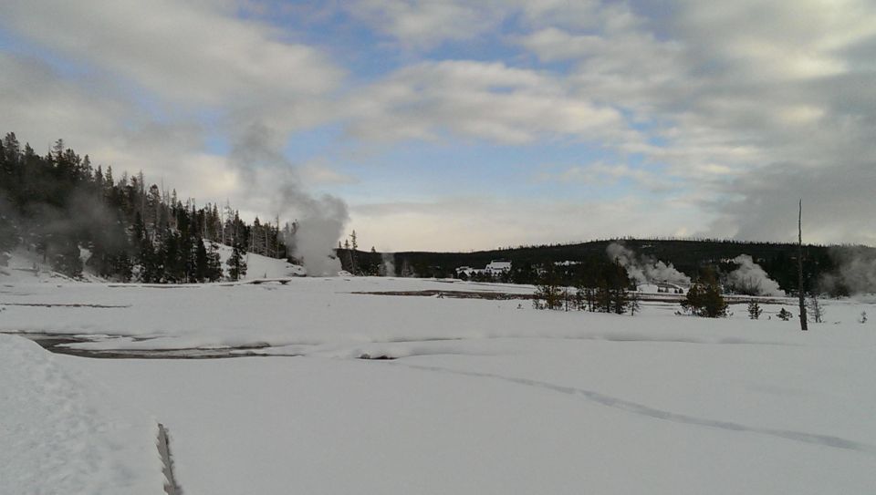 9-Day Winter Yellowstone Tour With Southern Utah and Arizona - Group Size and Guides