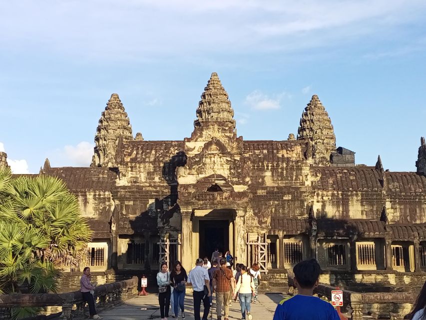 Angkor Adventure Small Group Private Tour - Pricing and Location Details