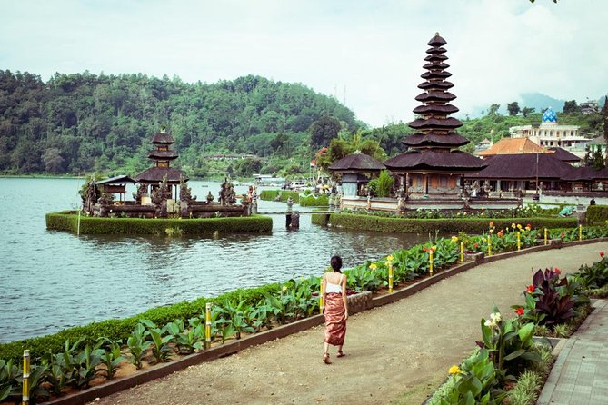 Bali Handara Gate and Ulun Danu Temple Private Tour With Lunch  - Ubud - Common questions
