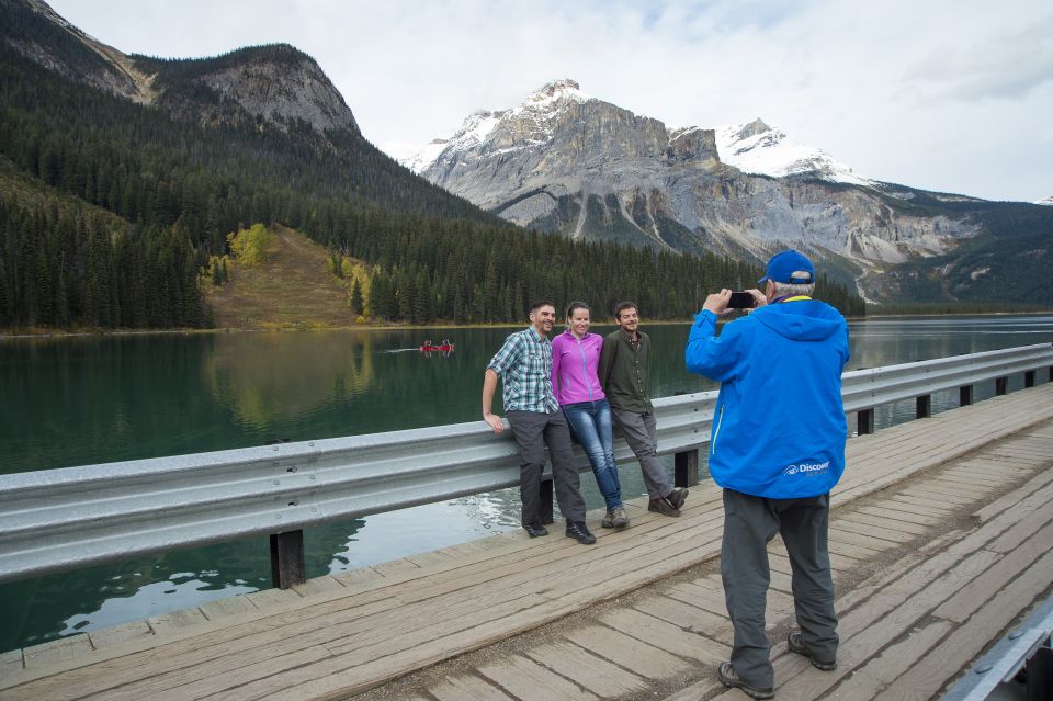 Banff: Grizzly Bear Refuge Tour With Lunch