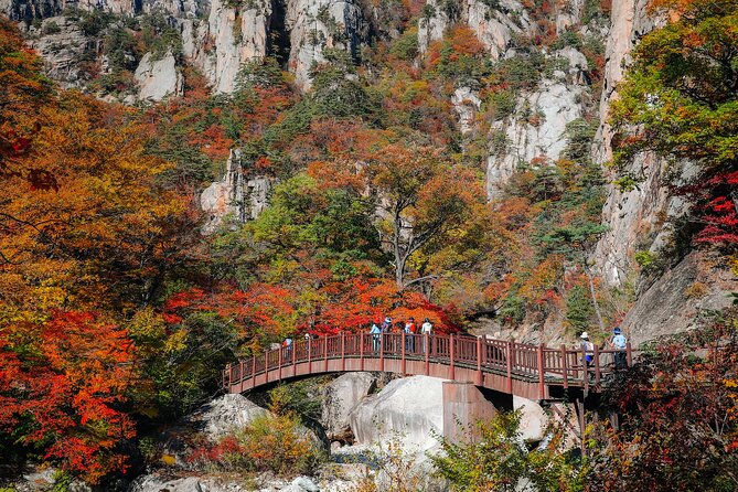 Breathtaking Autumn at Seoraksan National Park - Sum Up