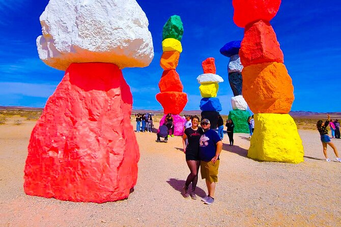 California Desert, Seven Magic Mountains and Welcome to Fabulous Las Vegas Sign - Additional Information and Details