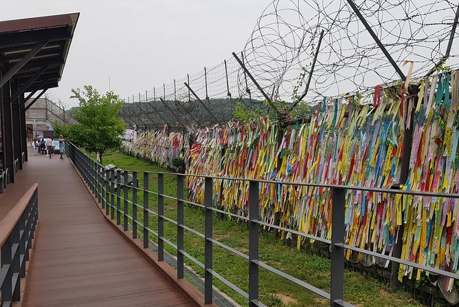 DMZ Tour From Seoul With Observatory and Korean War Memorial - War Memorial Experience