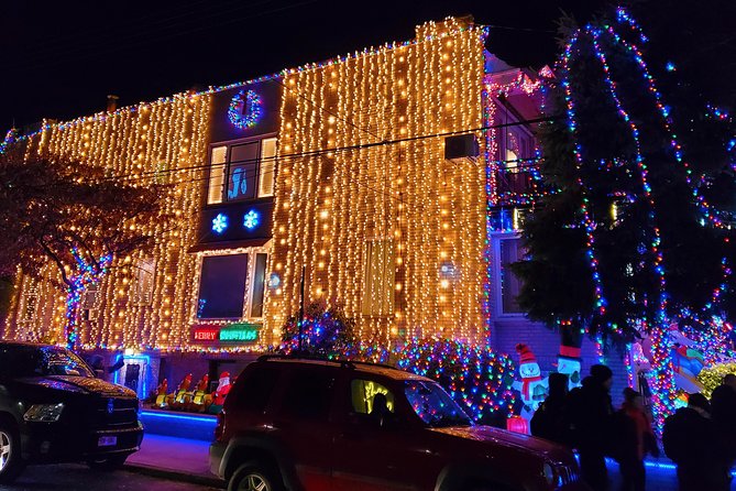 Dyker Heights Christmas Lights Guided Tour - Traveler Experiences