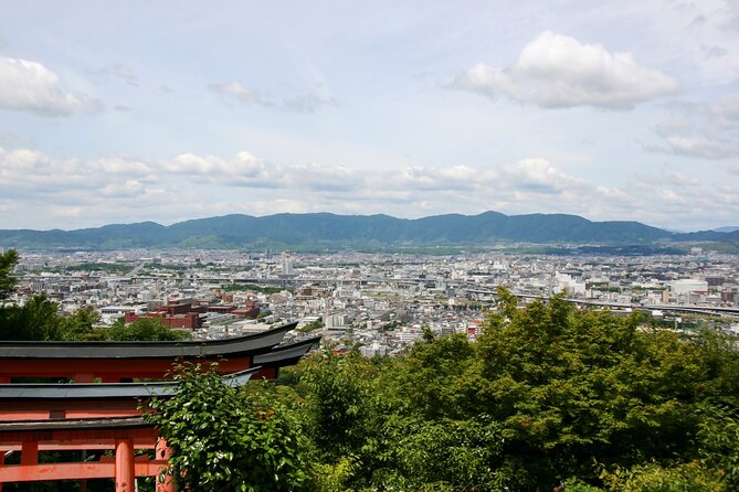 Fushimi Inari Mountain Hiking Tour With a Local Guide - Group Size and Tour Duration