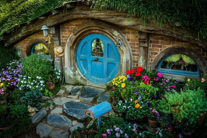 Hobbiton Movie Set and Waitomo Caves Full Day Tour From Auckland - Inclusions and Departure Details