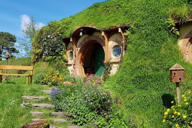 Hobbiton Movie Set Luxury Private Tour From Auckland - Expert Guide Details