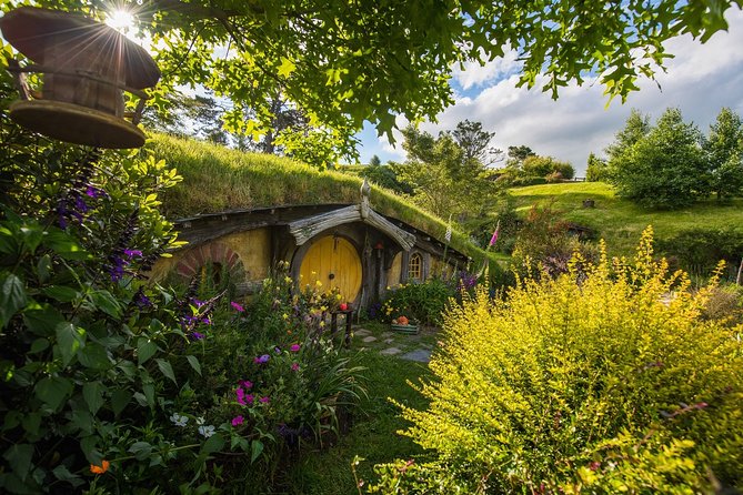 Hobbiton Movie Set Small Group Fully Guided Day Tour From Auckland - Sum Up