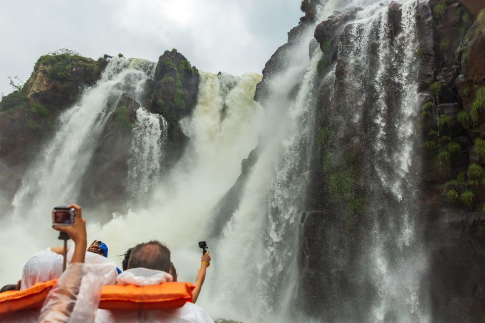 Iguassu Falls: Guided Tour & Macuco Safari on Pontoon Boats - Product Details