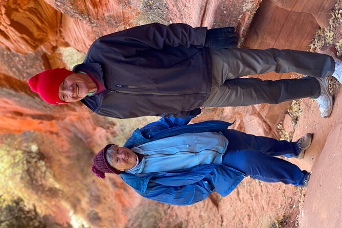 Kanab: Small-Group Peek-A-Boo Hiking Tour  - Zion National Park - Traveler Tips