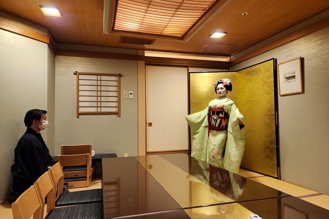Kyoto Kimono Rental Experience and Maiko Dinner Show - Immerse in Geisha District Atmosphere