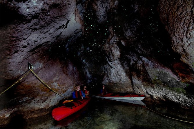Lake Rotoiti Evening Kayak Tour Including Hot Springs, Glowworm Caves and BBQ Dinner - Booking Requirements and Cancellation Policies